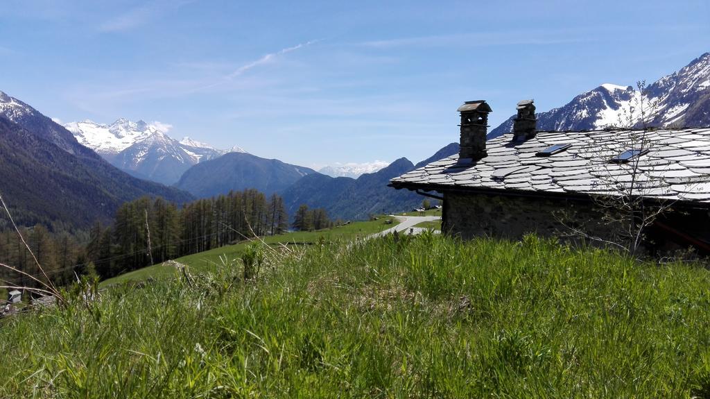 Hotel L' Aiglon Чамполук Екстериор снимка