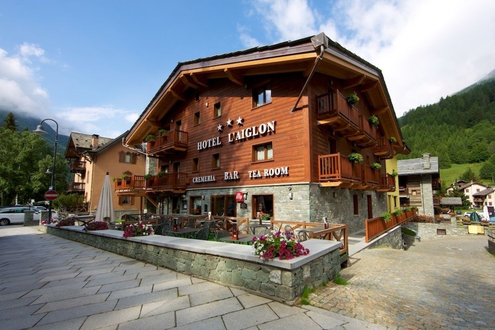 Hotel L' Aiglon Чамполук Екстериор снимка